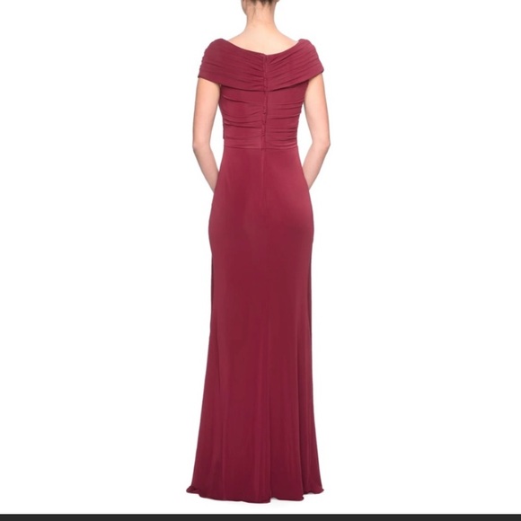 LA FEMME Ruched Jersey Off Shoulder/ Portrait Column Gown in Wine Size US 10 - Picture 2 of 10